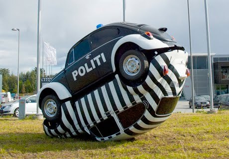 vw_cop-and-robber-vw-art-car-sculpture-vw-kafer-vermehrung